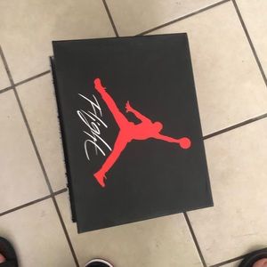 Air Jordan 4 retro grey-fire red